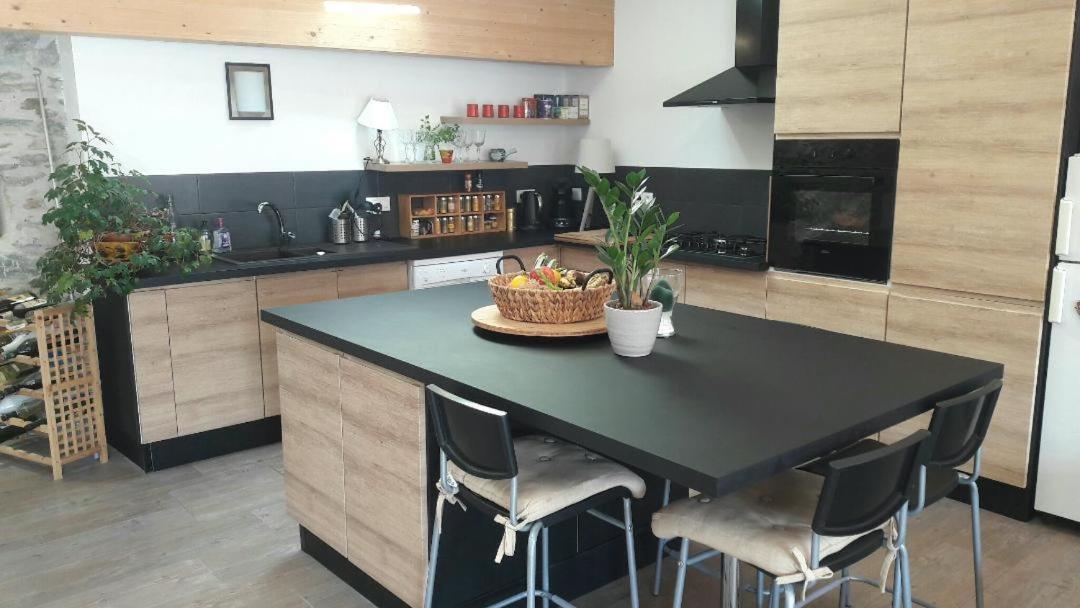 הוילה Rigarda Loft Vue Montagne מראה חיצוני תמונה